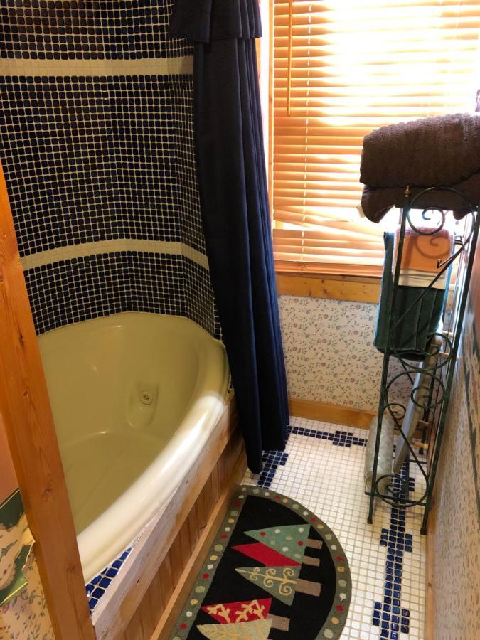 Smokies Bed And Breakfast - Evergreen Cottage Inn Pigeon Forge Extérieur photo