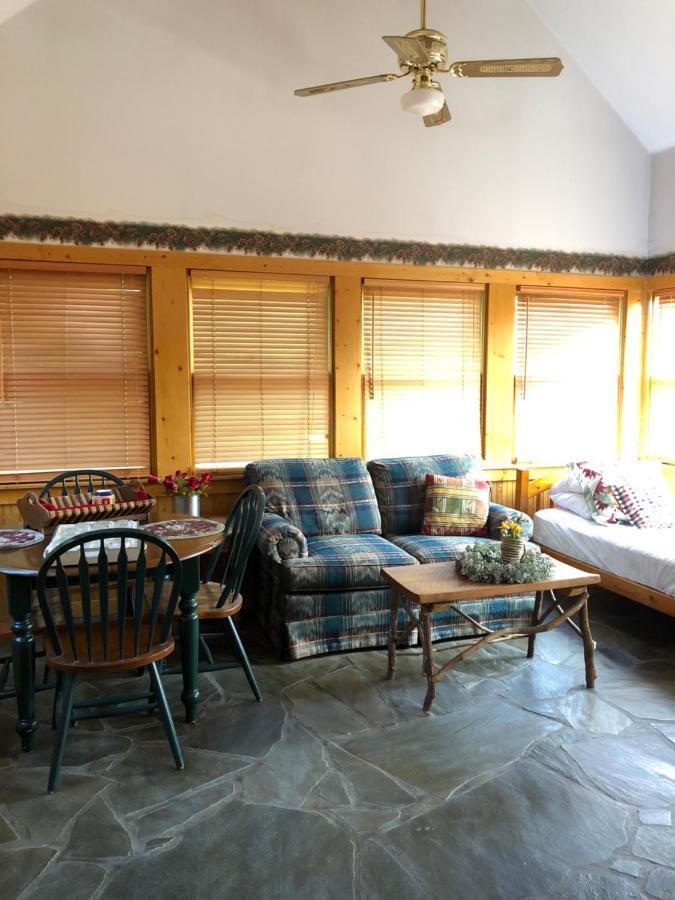Smokies Bed And Breakfast - Evergreen Cottage Inn Pigeon Forge Extérieur photo